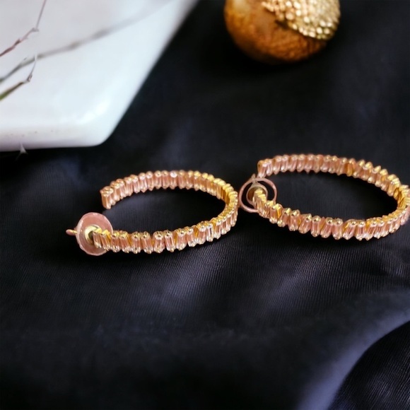 The M Jewelers NY Gold Vermeil Hoop Earrings Emerald Cut Crystal Clusters - Picture 4 of 6